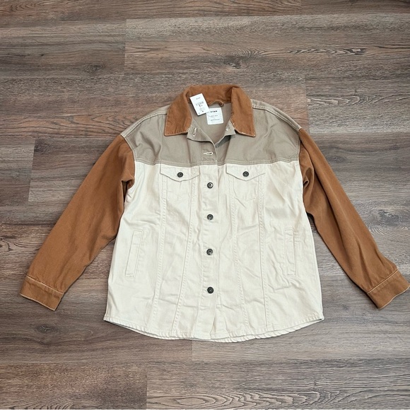 NWT Cotton On Cream and Brown Oversized Lightweight Jean Jacket XS/SMALL - Picture 2 of 9